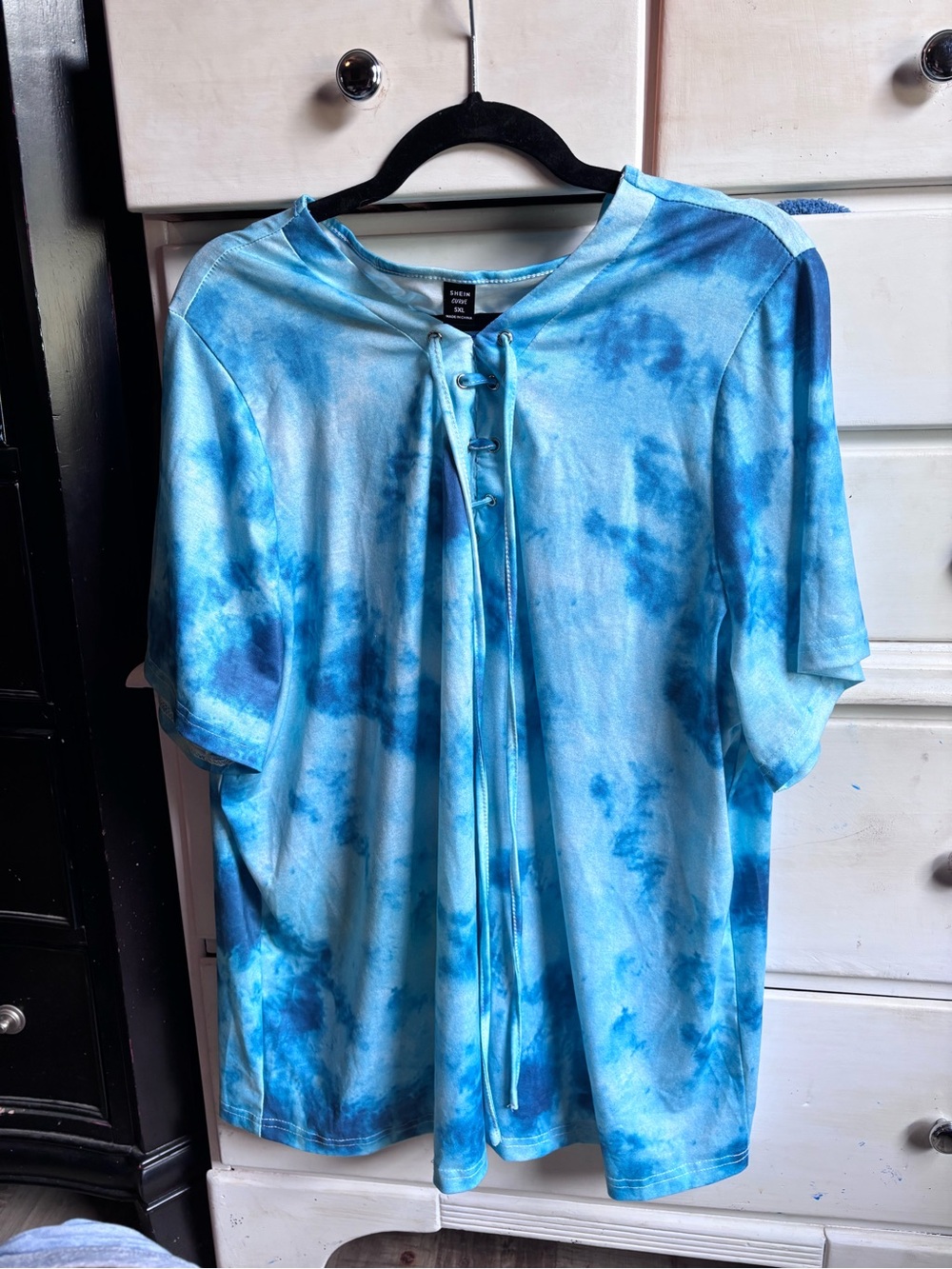Women Blue Tie-Dye Short Sleeve Shirt with Front Tie